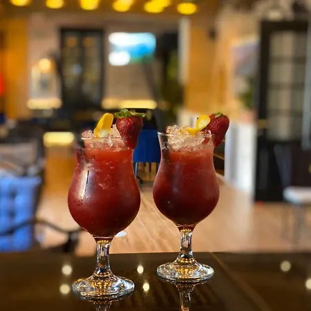 Primo Hotel