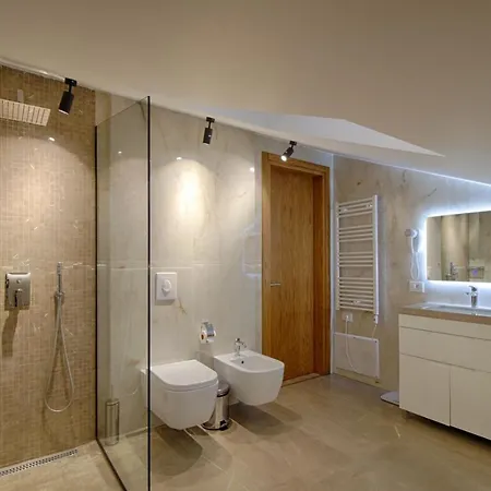 Primo Hotel 4*